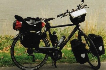 De spullen op een fietsreis - Een fiets - Batavus
